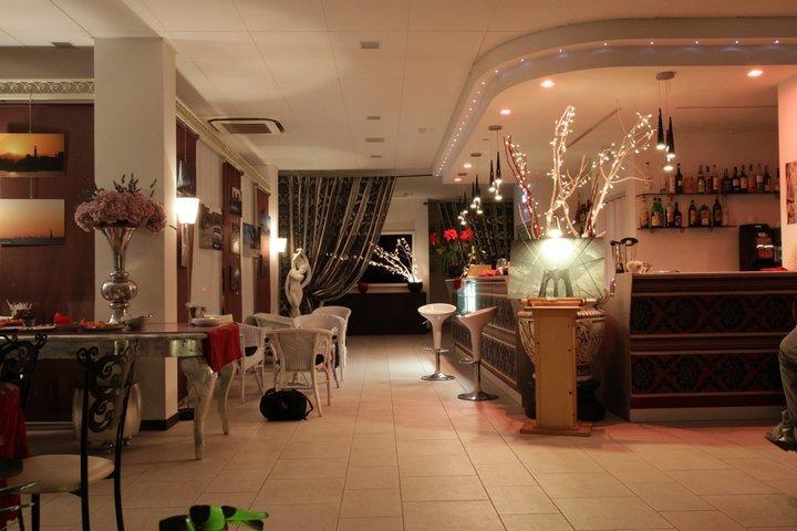 Hotel Eva Alba Adriatica Exterior foto